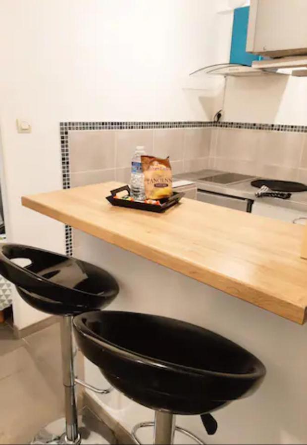 Апартаменты Le Petit Charmeur, Parking, Wifi, Gare Флер Экстерьер фото